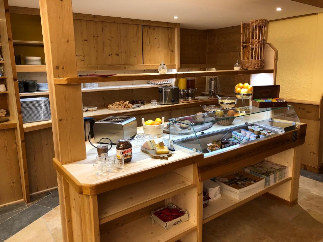 Le Relais Nordique Hotel Giron Eksteriør billede